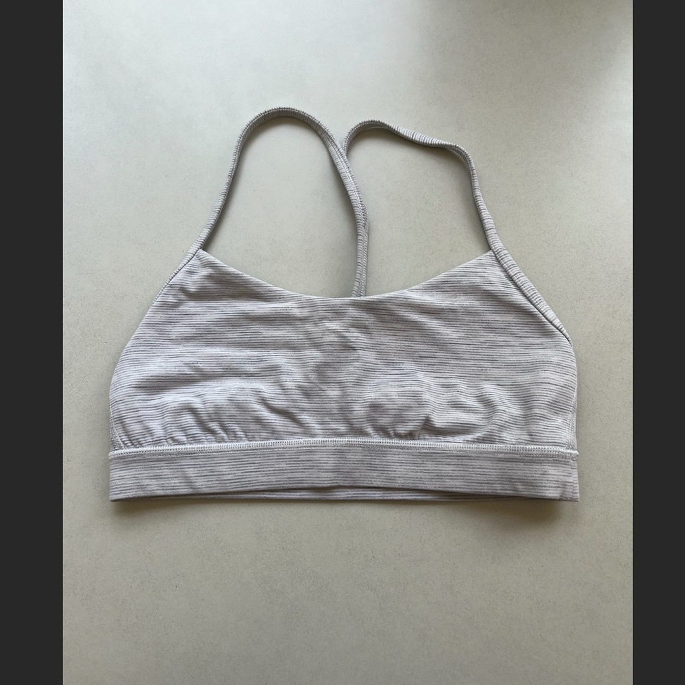 Lululemon Flow Y Bra Nulu, White and Grey Striped (Space Nimbus), size 4